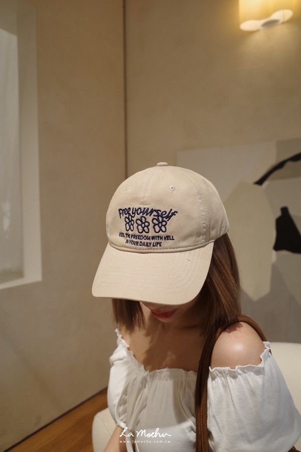 一字領胸前綁帶荷葉捲邊上衣